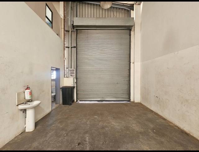 340M² WAREHOUSE FOR SALE IN ANDERBOLT